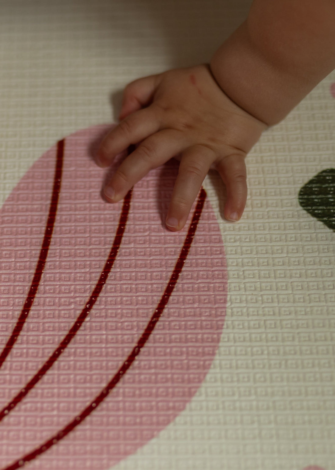 The texture of the playmat, baby close up photo